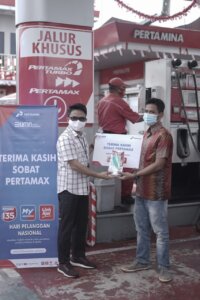 Peringati Hari Pelanggan Nasional, Pertamina Berbagi Merchandise Dan Tebar Promo Menarik Di Pontianak