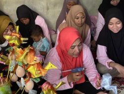 Srikandi Ganjar Latih Perempuan Milenial Keterampilan Bunga Telur