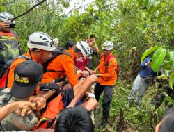 Tim SAR Gabungan Selamatkan Warga Yang Hilang di Hutan Toho, Bengkayang