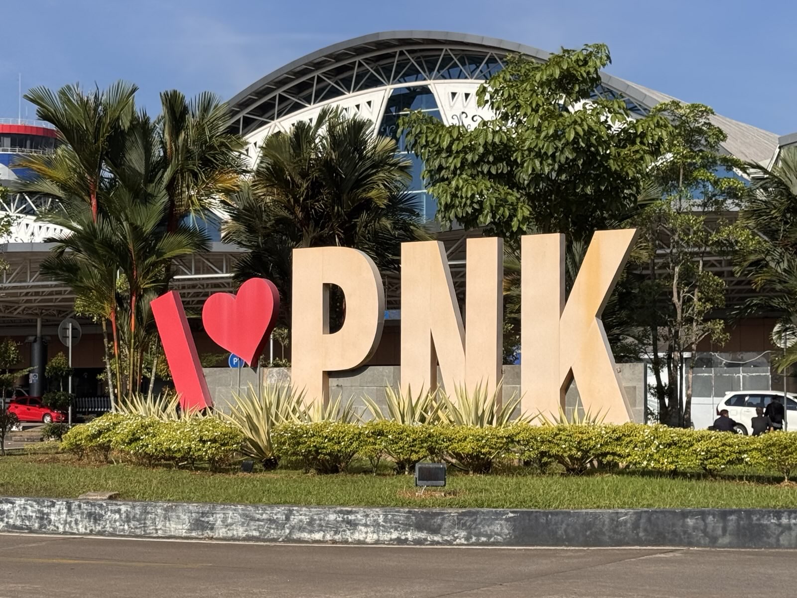 Bandara Supadio Pontianak. (Foto: Cantya Zamzabella)
