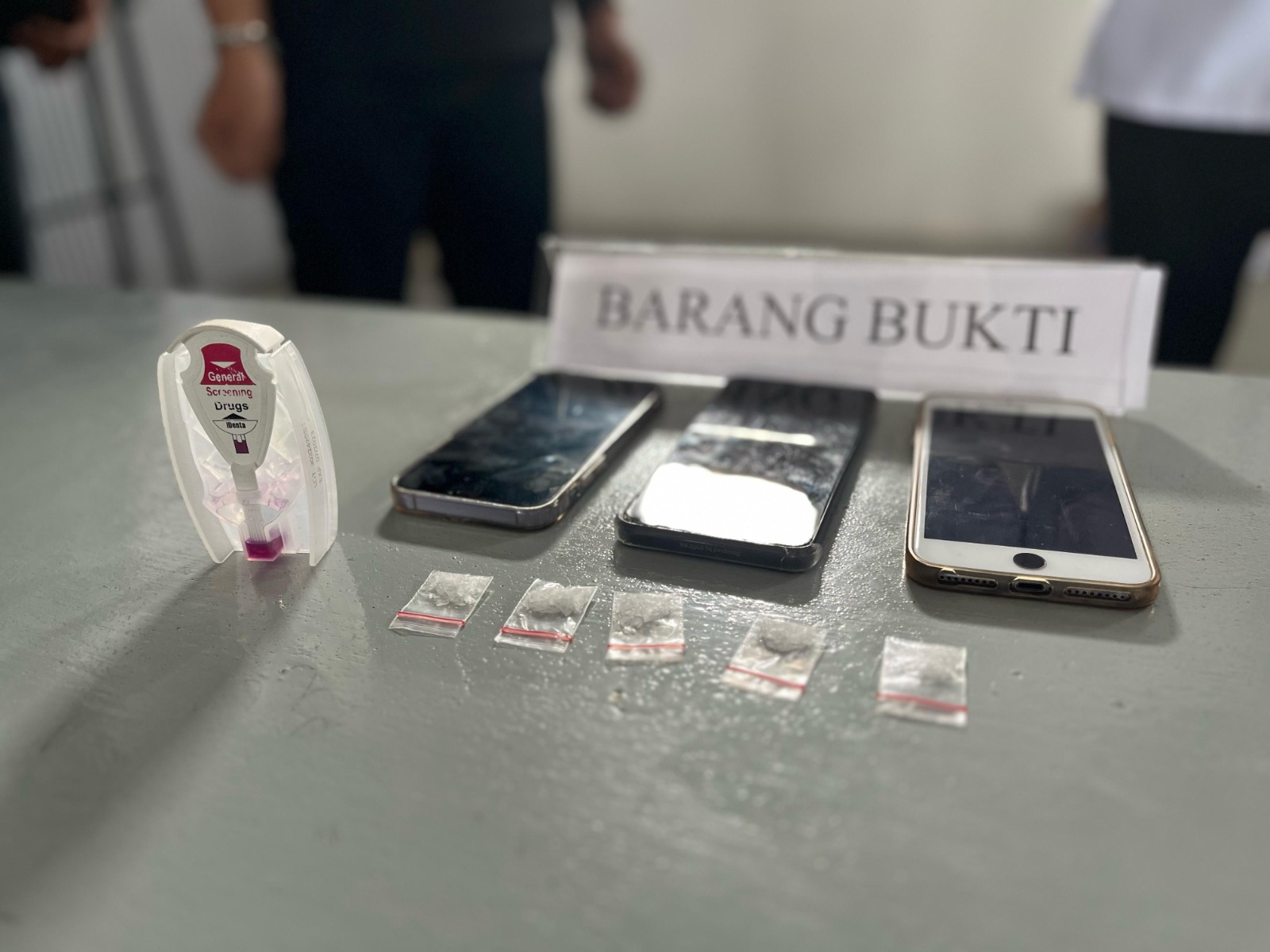 Barang bukti sabu yang hendak diselundupkan ke Lapas Perempuan Pontianak.