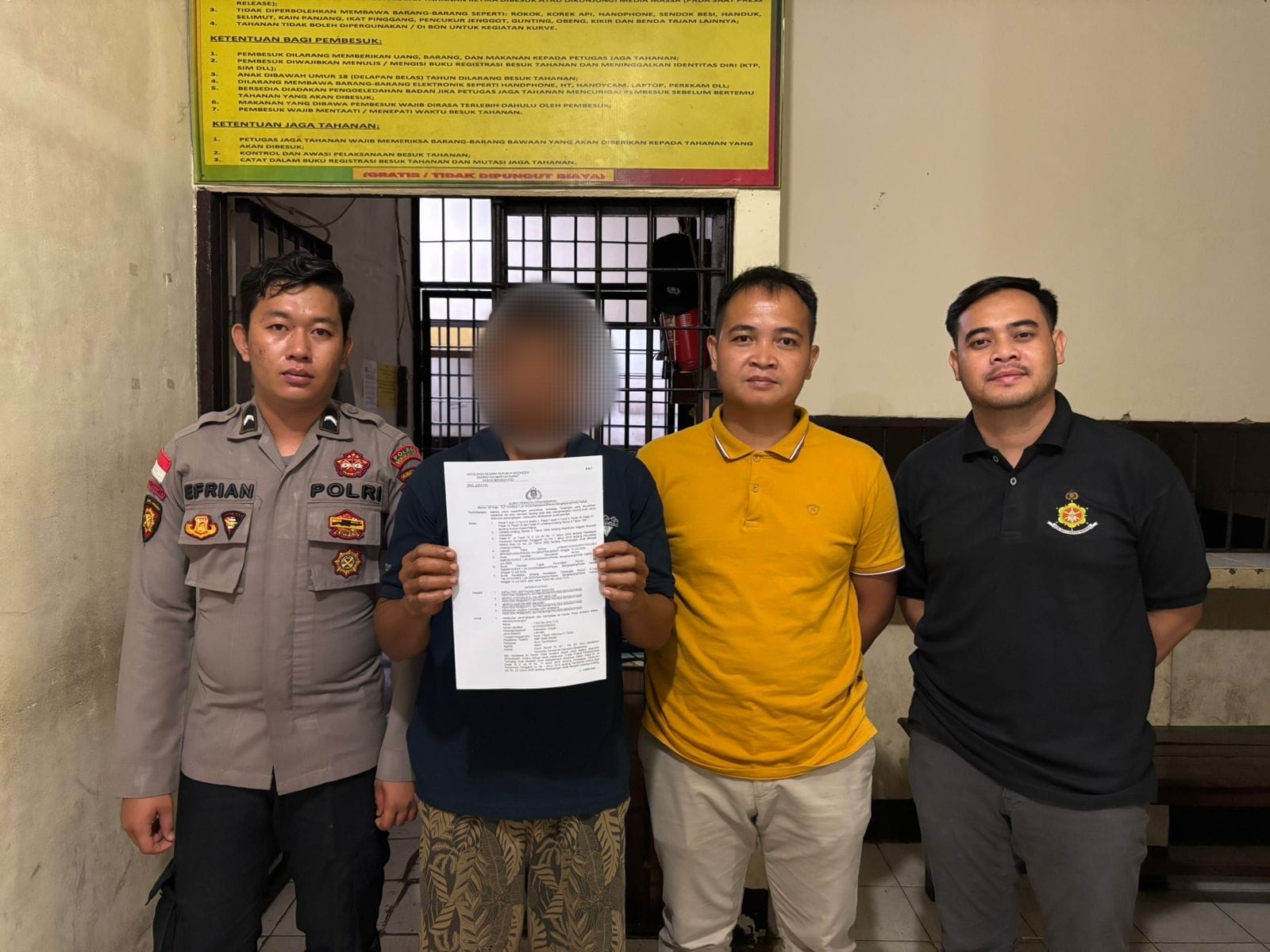 Pelaku Pemerkosa Anak Tiri Ketika Ditangkap Polisi