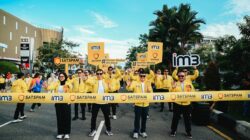 Parade SATSPAM di Jalan Ahmad Yani, Pontianak.