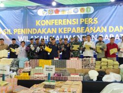 Ribuan Bal Pakaian Bekas Ilegal Digagalkan Bea Cukai Kalbar