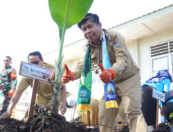 SMPN 8 Pontianak Pasang QR Code di Setiap Pohon untuk Media Belajar Siswa