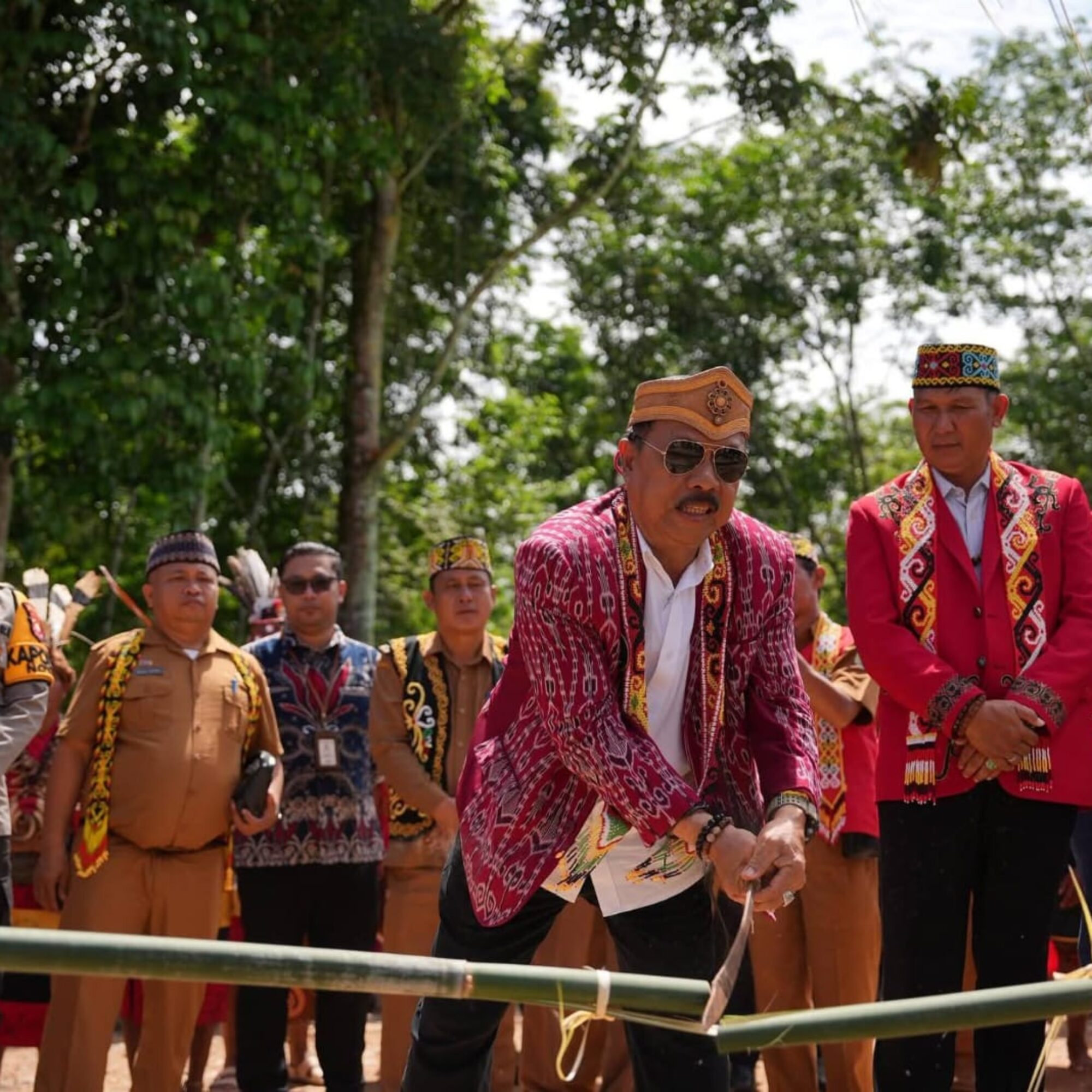 Bupati Sanggau, Yohanes Ontot, saat meresmikan Rumah betang Noyan.